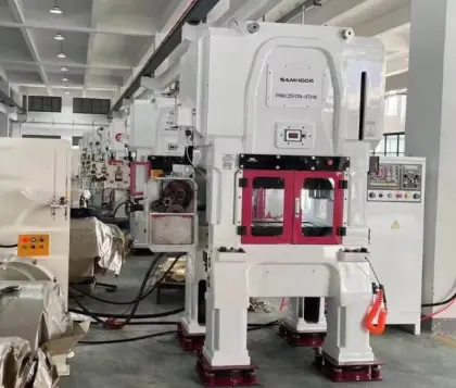 Electronic components high speed punch press