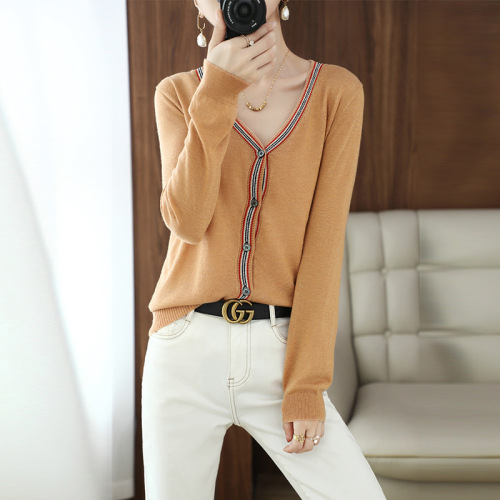 Fine cardigan casual sweater for women