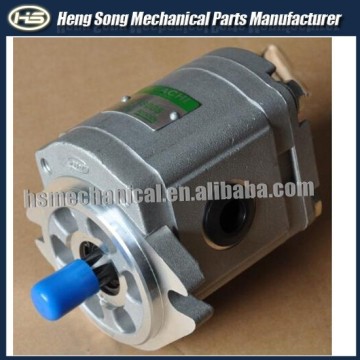 EX200-1/330 excavator hydraulic gear pump/ pilot pump 9217993 in stock