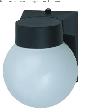 LO012 Outdoor Lamp