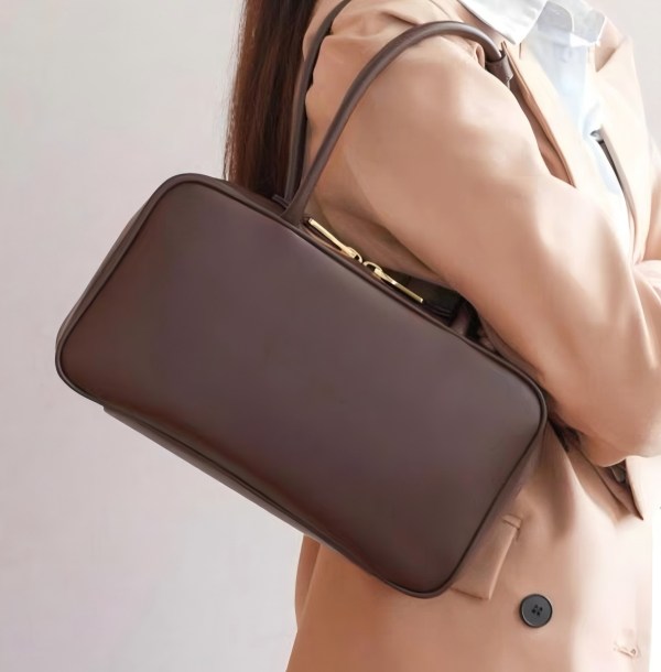긴 가죽 손잡이가있는 세련된 레트로 토트 Stylish Retro Tote with Long Leather Handles