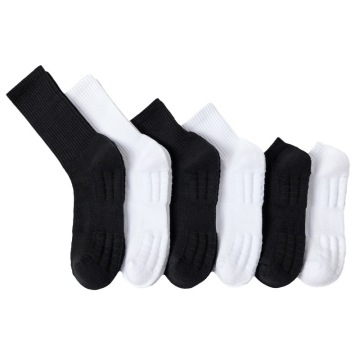 Customizable Men's Sports Socks: Wholesale OEM Designer Options with Logo Printing, Available in Bamboo Cotton Blend - Black