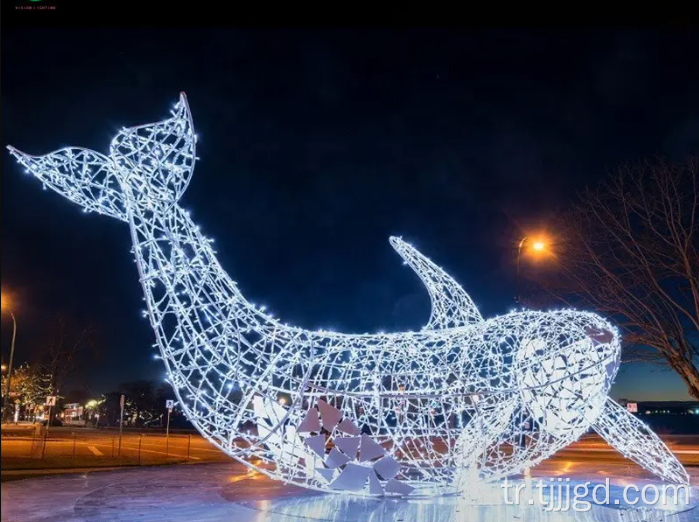 Balina Heykel Motif Işığı