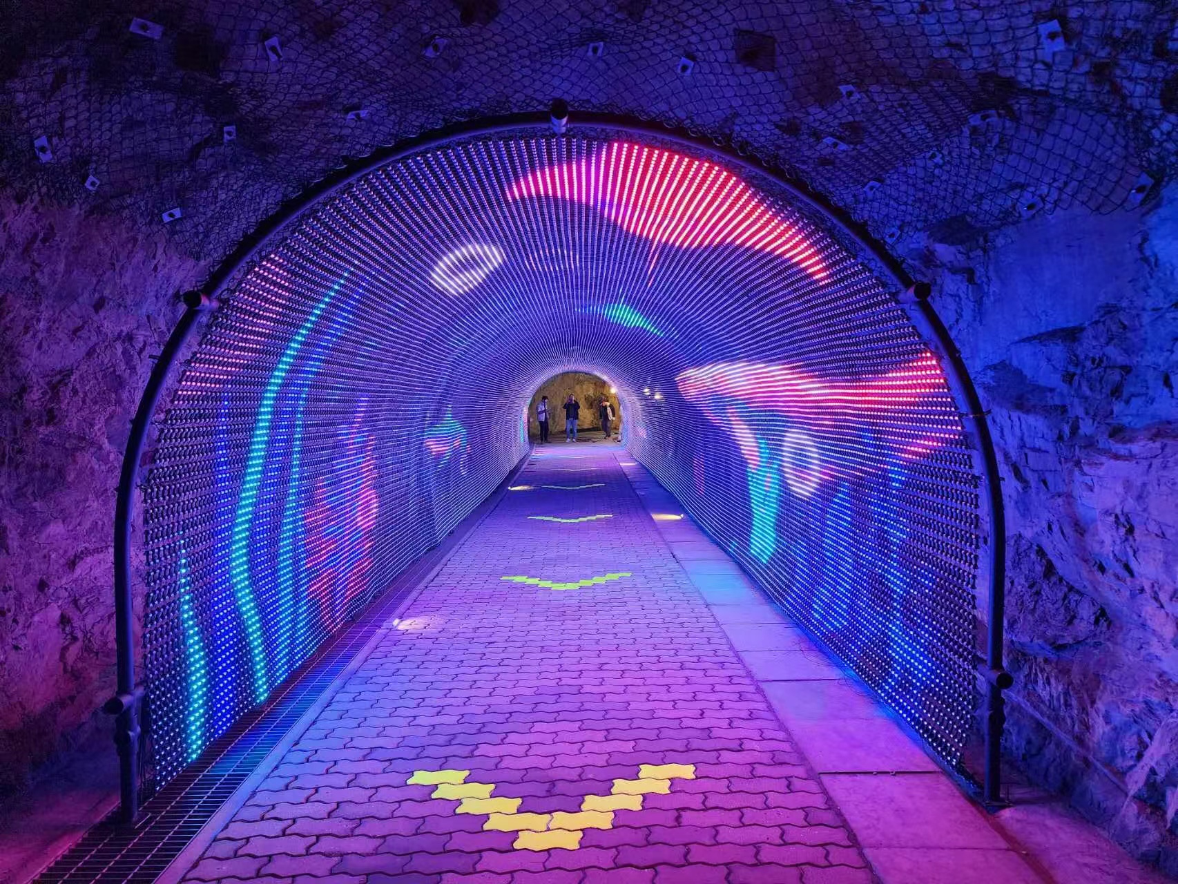 M1 LED Mesh Screen (8)