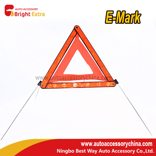 Triângulo de advertência vermelho refletor