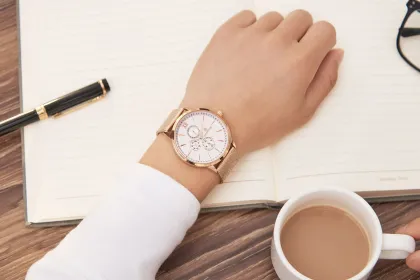 NAVIFORCE New 3003 Men's Watch, Mesh Strap, Six-Hand Waterproof Quartz Watch