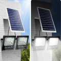 100w200w300w500w Un pannello solare con due proiettori solari