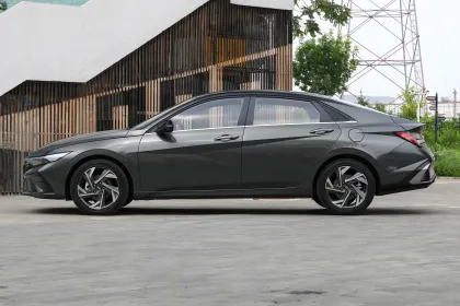 2024 Hyundai Elantra 1.5L CVT GLS: Fuel-Efficient Sedan