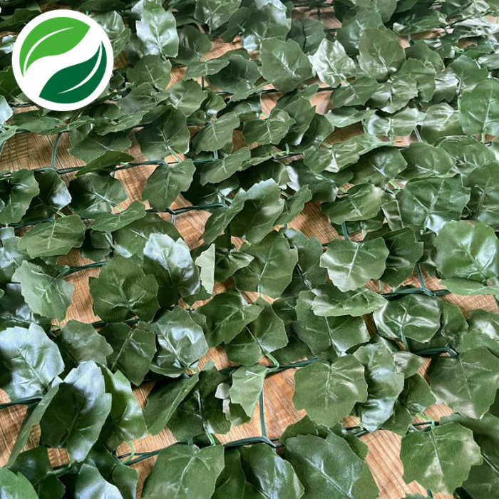 Simulated dark maple leaf extruded net