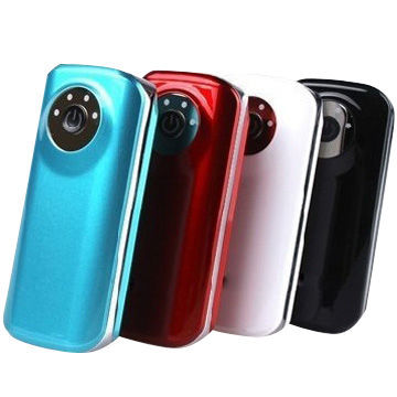 USB Battery Chargers with 5,000mAh High Capacity Li-ion Battery, Simple Design but Good Quality