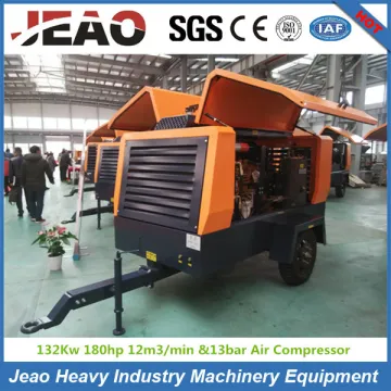 13bar 132kw 180HP Portable Screw Air Compressor Diesel Hg460-13c