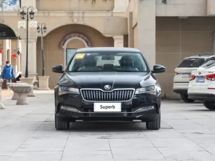 Affordable Skoda Superb 2.0T FWD Midsize Sedan with Sunroof