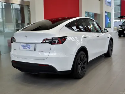 2024 Tesla Model Y 4-Wheel 5-Seater Electric SUV - New Energy Vehicle