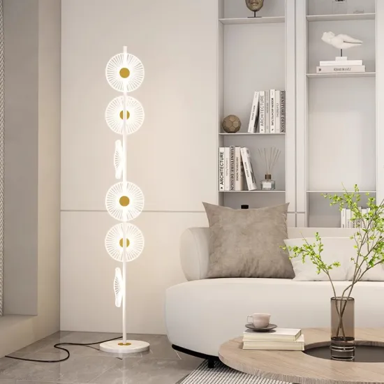 Post-Modern Sunflower Floor Lamp: A Creative Artistic Addition to Your Home or Hotel Living Room