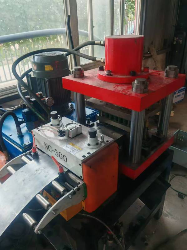 Hydraulic Connector Machine