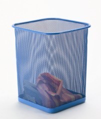 cubo de basura de malla