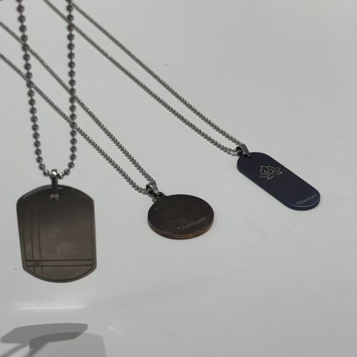 Тытанавыя падвескі - спектр вечнай элегантнасці