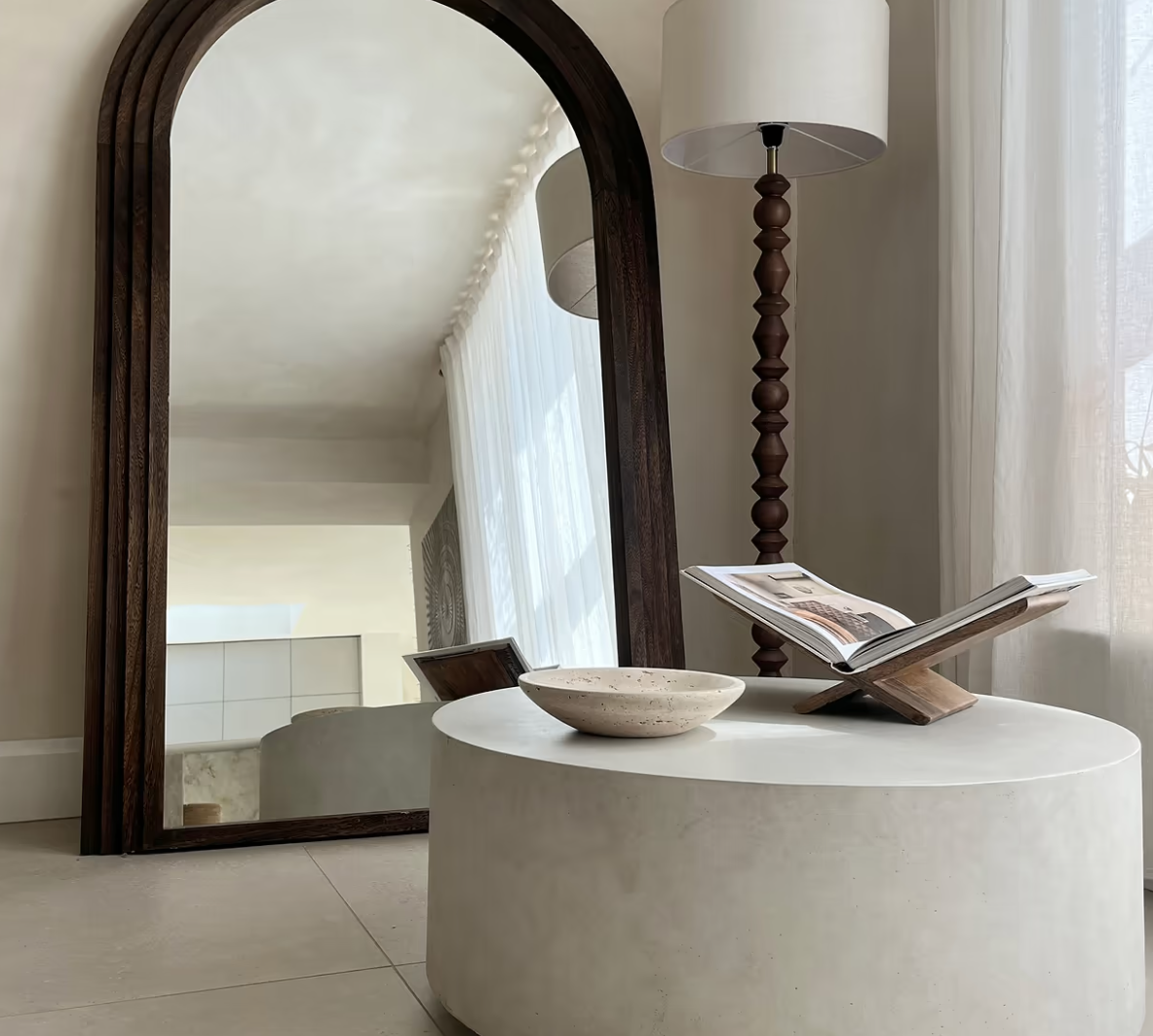 Runder Couchtisch aus Beton