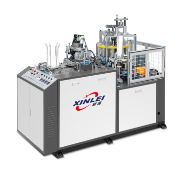 Tassenfüllung und Versiegelung von 380 V Hochgeschwindigkeitsmaschinen Automatische Pappbecherherstellung Maschine