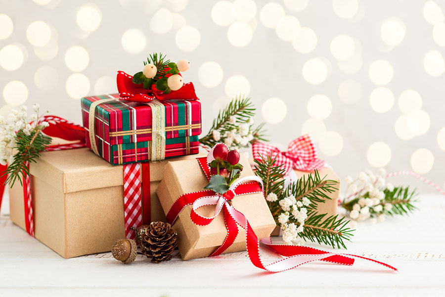 Romantic Christmas gift ideas for her Romantic Christmas gift ideas for her