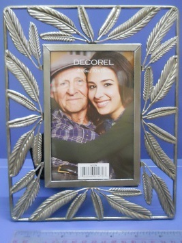 metal leaf frame
