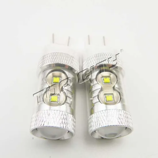 White 50W 7443 T20 LED Light Bulb High Lumen Tail Light Brake Bulb URN Lamp