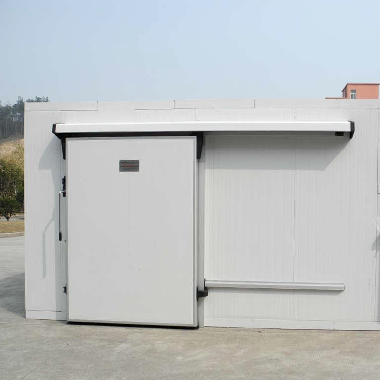 Insulated cooler sliding door