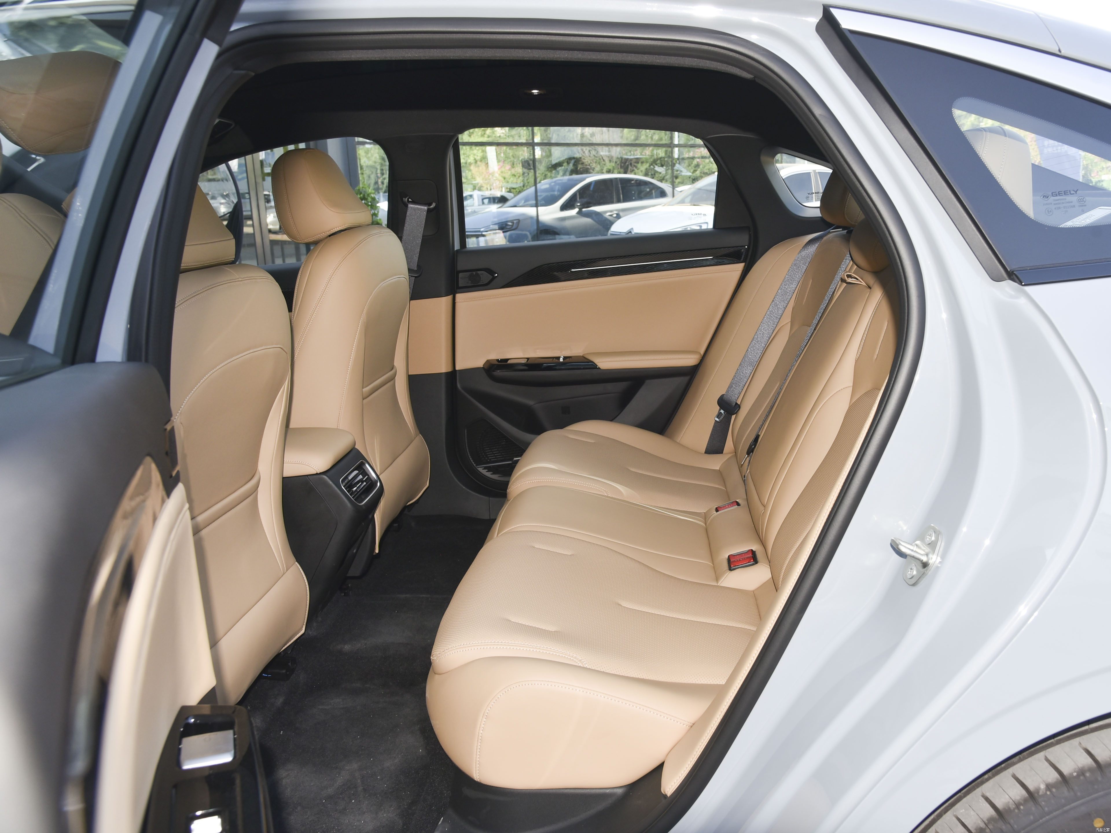 2023 Geely Galaxy L6 Hybrid 125km