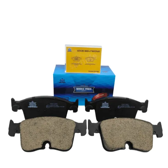 Durable Toyota Compatible Ceramic Front Car Brake Pads Set with Fittings for HAICE Models