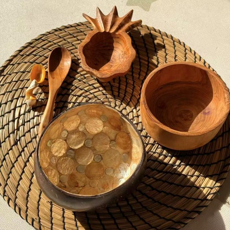 Natural Wood Tableware with Pineapple Design