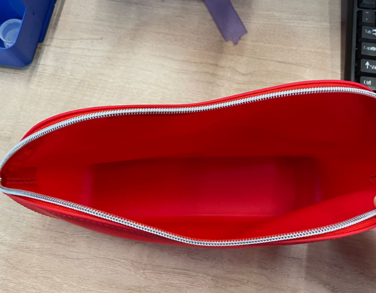 Custom Lip Shape Cosmetic Silicon Bag