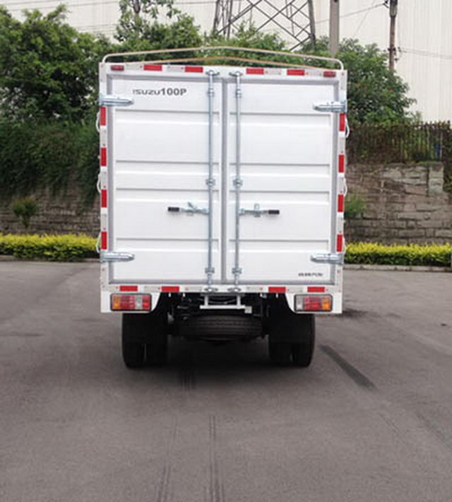 ISUZU Silo Type Transport Vehicle