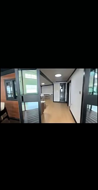 Smart Expandable Housing Solution with Integrated Interior