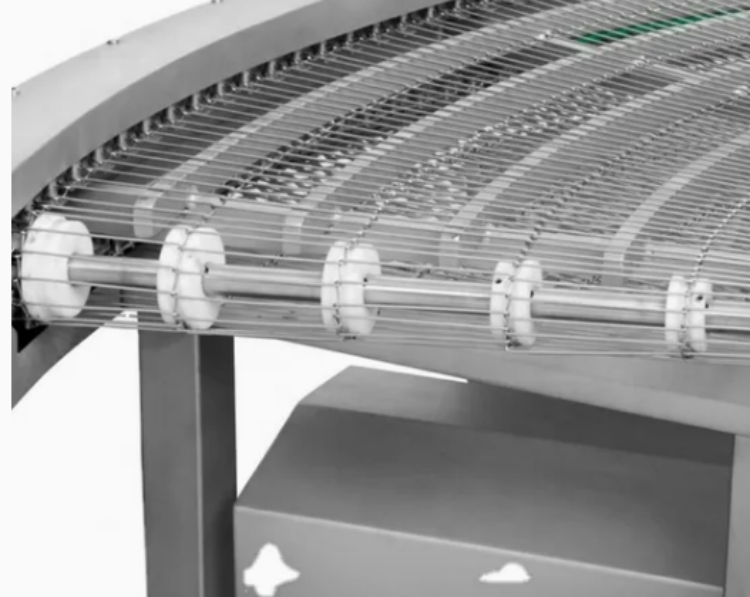 Chicken wire conveyor belt