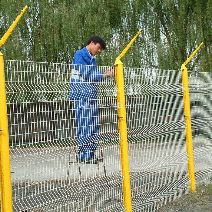 Clôture de sécurité soudée en treillis métallique