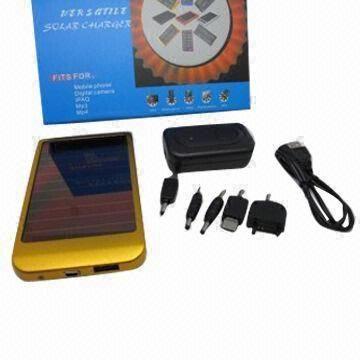 Solar Charger with 2,600mAh Battery Capacity/0.7W Solar Panel