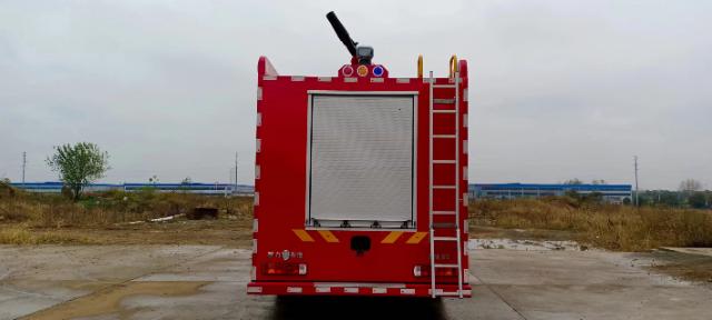 Howo 8 Ton Foam Fire Truck 4 Jpg