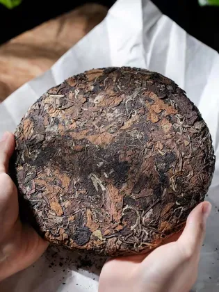 Fuding Shoumei White Tea Cake - Aged Compressed White Tea for Weight Loss, Fujian, China
