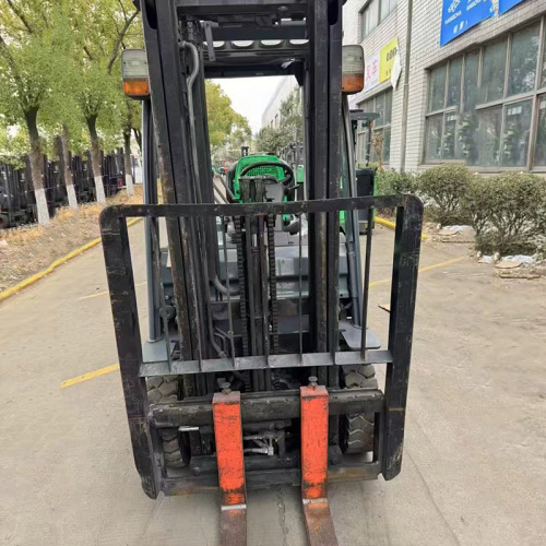 4,5 тонны Toyota использовали вилочные погрузчики для продажи