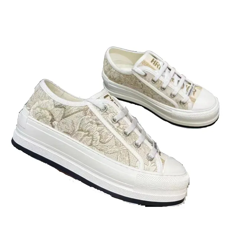Unisex 2024 Designer Fashion Trend Thick-Soled Embroidered Lace-Up Shoes