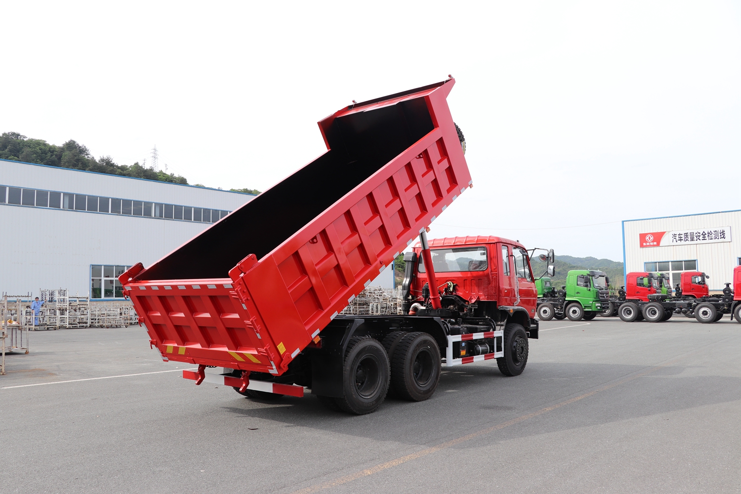 6×4 dump truck (4)