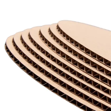 Super hard three-layer corrugated cardboard
