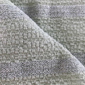 Maglia jacquard a righe grandi ripetizioni