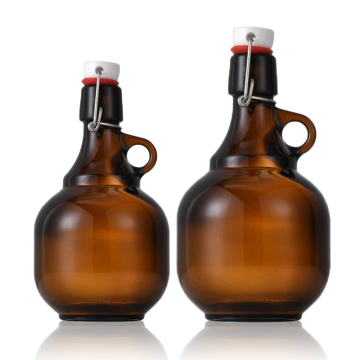 Vasetti di vetro accumulato ambra e coltivatori di birra