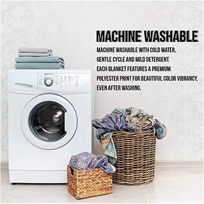 Amazon Hot Sale Pet Blanket Dog paw print pet blanket ( Roll it up in coloured paper )