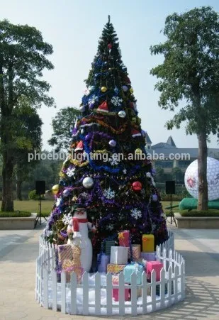 holiday shopping mall decoration christmas tree
