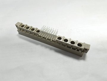 DIN 41612 m Loại nam 32p 90 nhúng