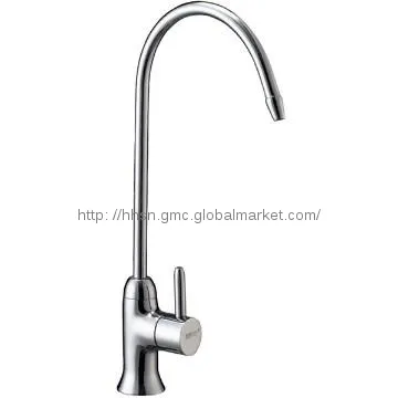 Fashionable brass kitchen faucet