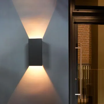 Modern Anti-rust Aluminum Garden LED Wall Lamp for Villa Courtyard