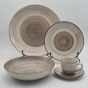 Utensílios de mesa de mesa de mesa de cerâmica marrom Conjunto de garras de grés conjunto de placas de cerâmica conjuntos de utensílios de jantar utensílios